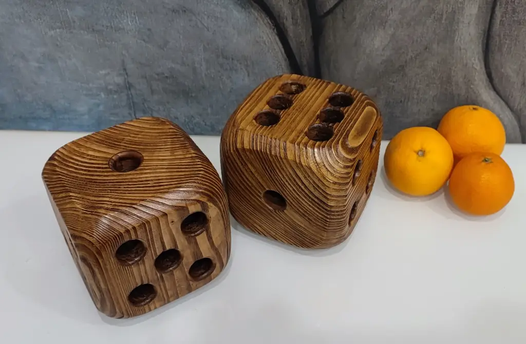 Dés sapin brossé ( petit modèle )